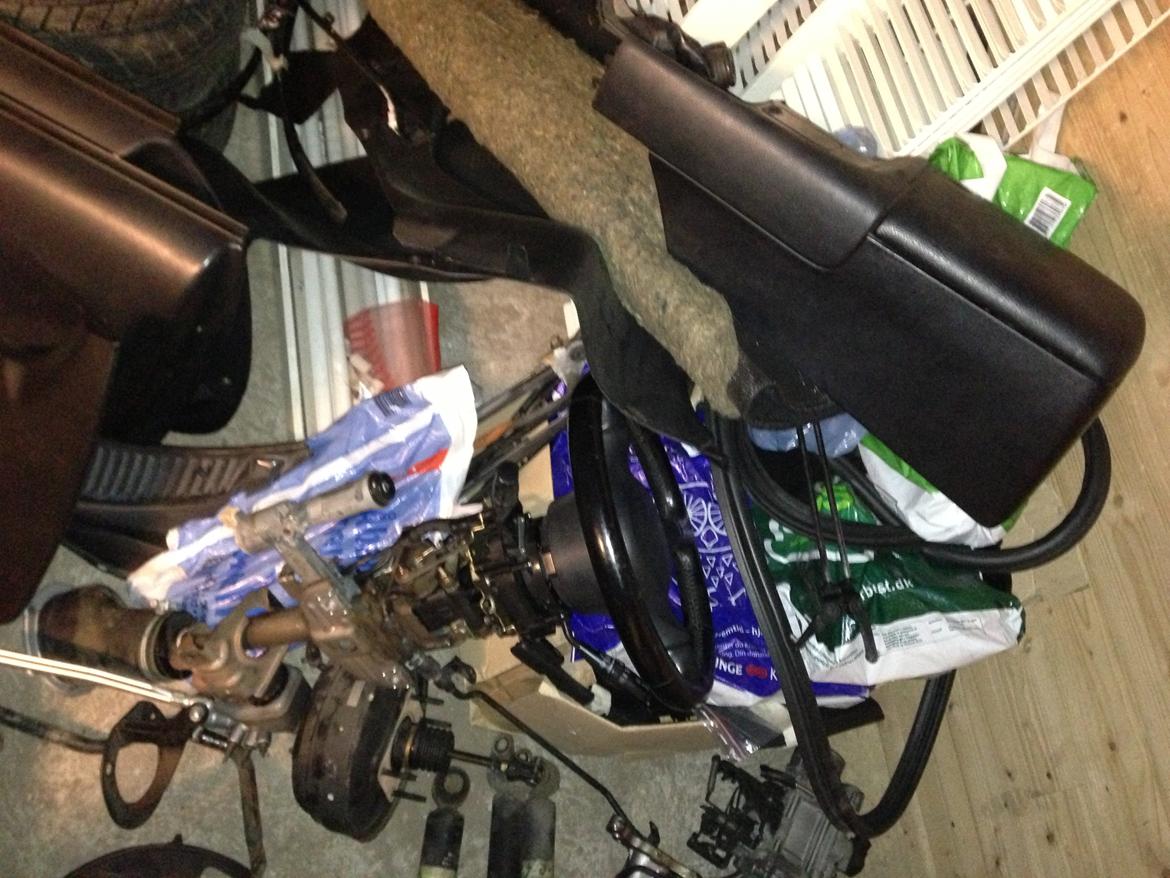 Toyota Supra MK 4 - Project  - Dele inden der bliv rodet op i dem. billede 18