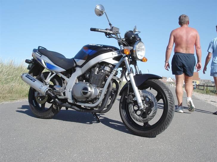 Flotte billeder af mine biler/mc'er! - Sommerbillede af min gamle Suzuki GS500E billede 9