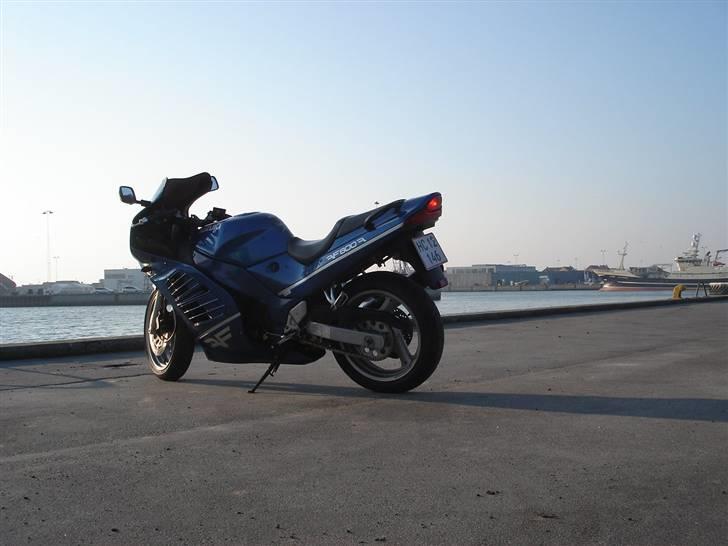 Flotte billeder af mine biler/mc'er! - Samme cykel på havnen i Thyborøn. billede 12