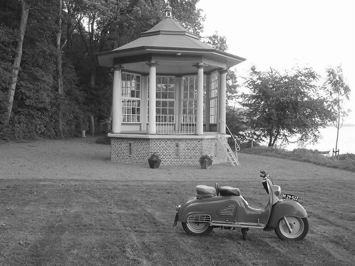 Flotte billeder af mine biler/mc'er! - Retrobillede af min Zündapp (før renovering) ved Lemvig pavilion. billede 13