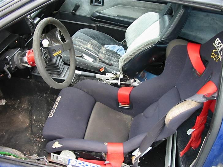 Corolla Coupe AE86 - Kabine, med lidt mug på sæder. billede 31