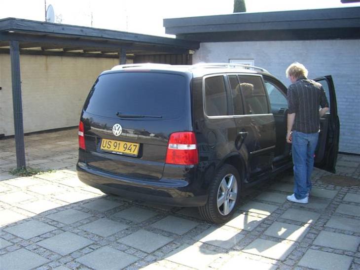 {{currentPhoto.altText}} billede {{currentPhoto.number}}