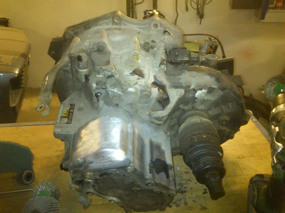 CA Customs - Rengøring/polering af F28 gearkasse billede 6