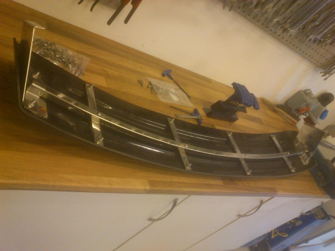 CA Customs - Solskærm til Nissan Patrol klar til polering) billede 16