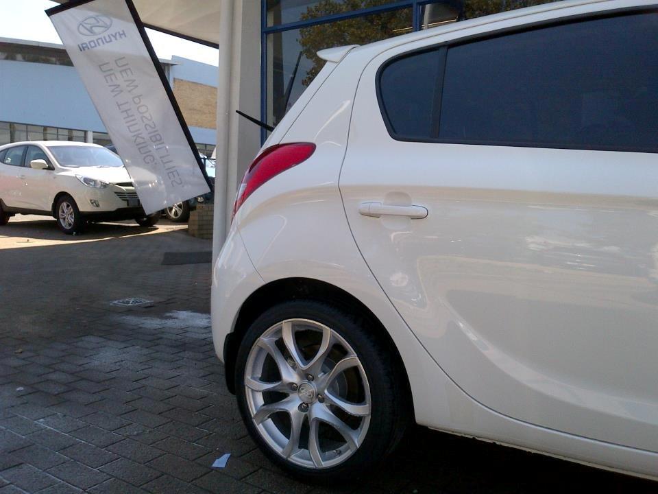 Hyundai i20 med lidt styling :) billede 6