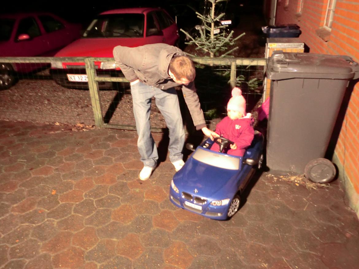 min datters bmw 335i m3 cab - Onkel prøver lære hende en 3 pungt vending billede 9