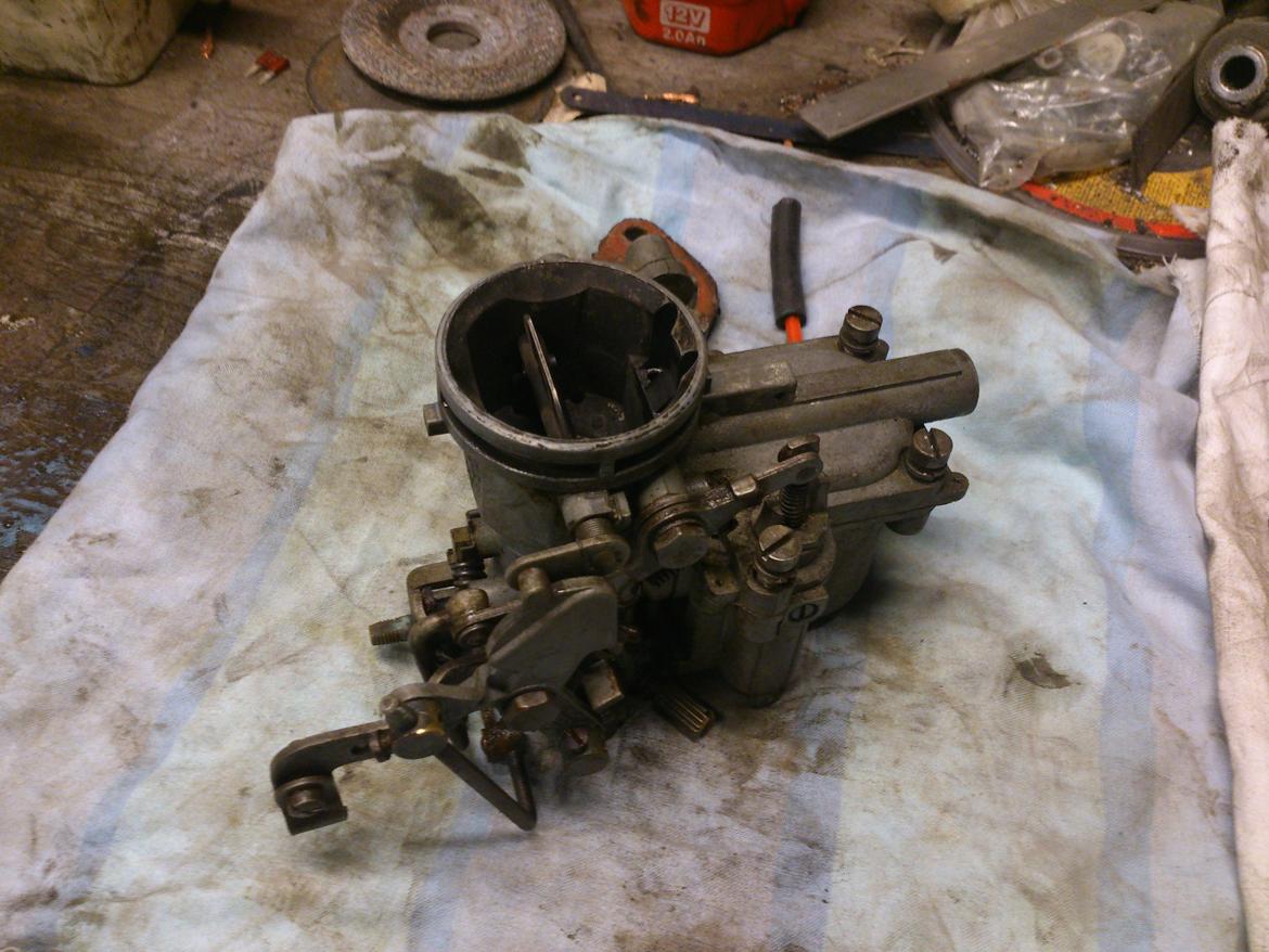 1961 Hillman Minx projekt - Karburatoren er blevet kogt for at fjerne ir. billede 55