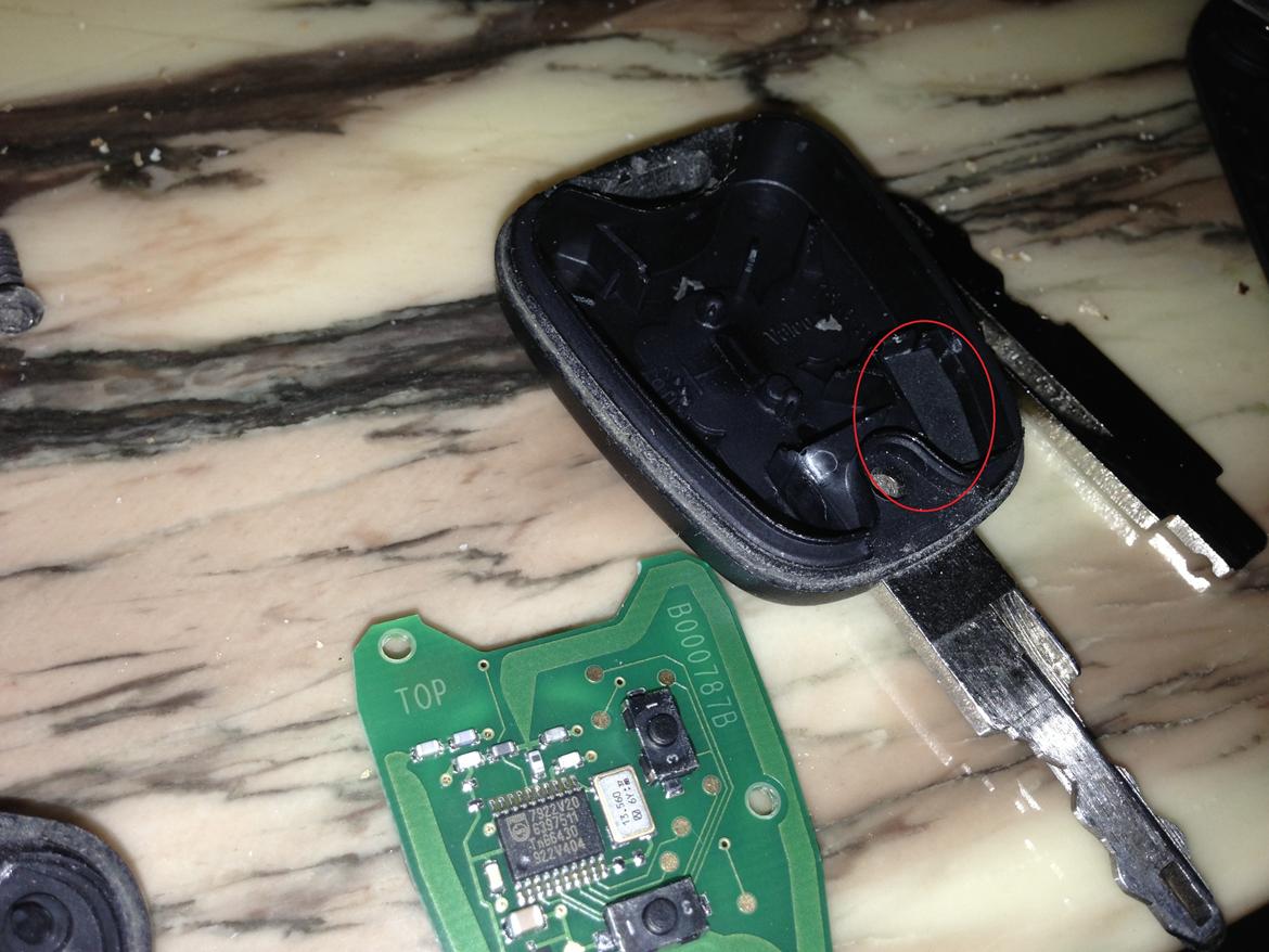 Peugeot 206 til 508 klap nøgle ombygning - Husk også transponderchippen, mærket med rød ring billede 6