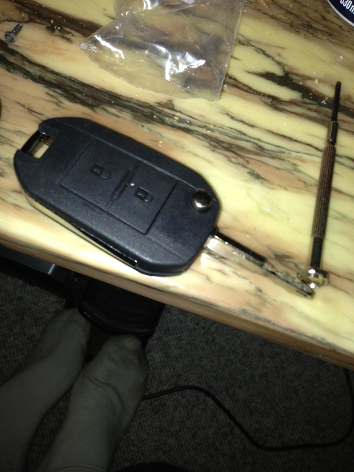 Peugeot 206 til 508 klap nøgle ombygning - Så har du en Peugeot 508 Lookalike nøgle til din 206 billede 10