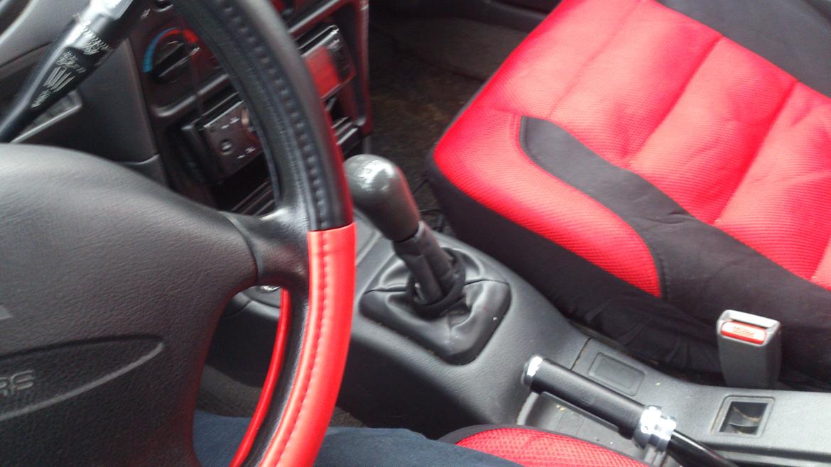 Morfar bil til piiiiimp ;) - lidt anderledes håndbremse - end den originale gennembidte grå  ;) billede 5