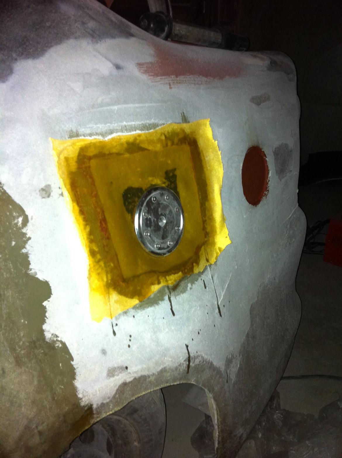 Carina E-xtreme - Så på med lidt stof og polyester, klar til glasfiber og spartel... billede 18