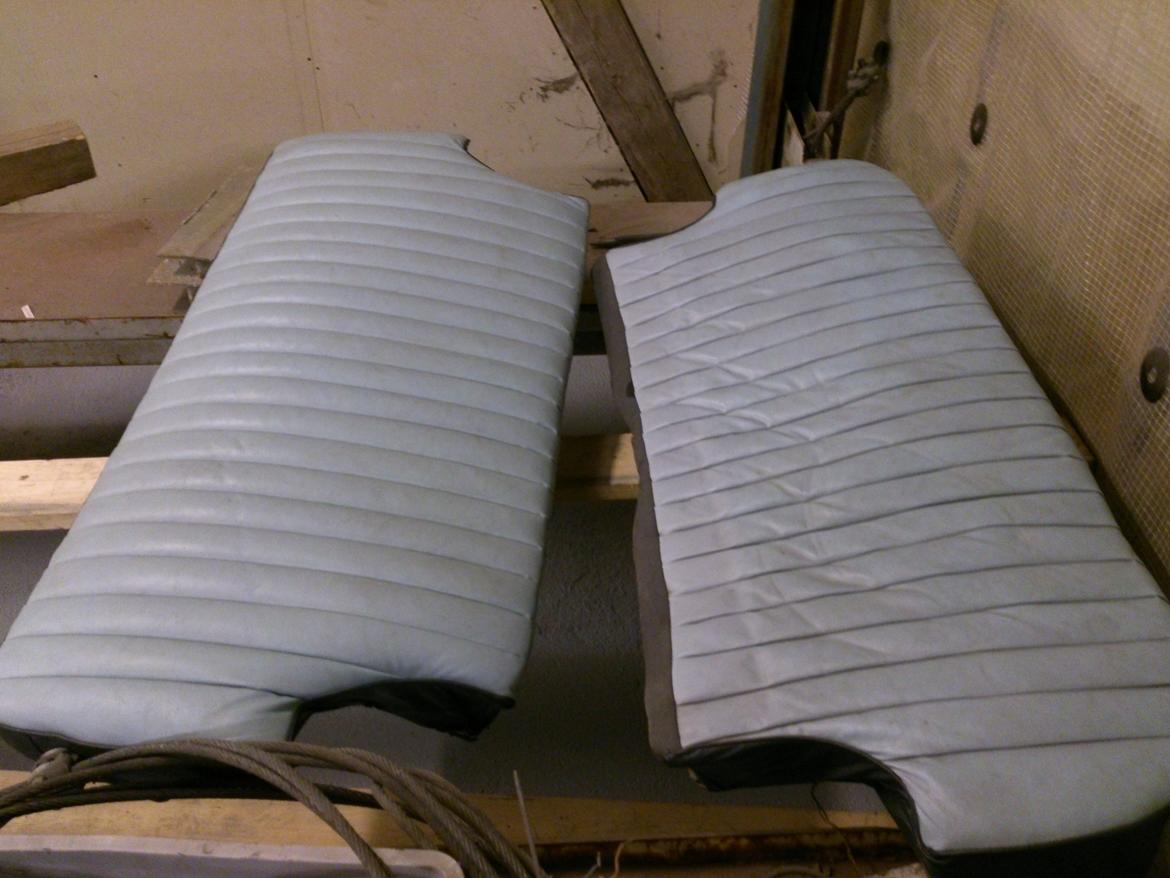 1961 Hillman Minx projekt - Bagsædet er blevet vasket og desinficeret med Rodalon. En vask med sæbe er nok det eneste der manger inden det kan komme tilbage i bilen billede 59