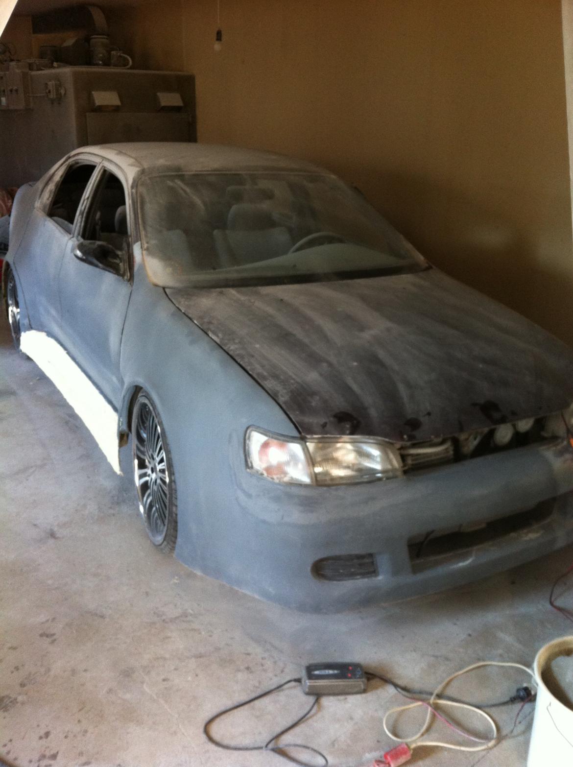 Carina E-xtreme - Nej, nissan hjelmen er væk! Man må godt kunne se det er/har været en Carina billede 36