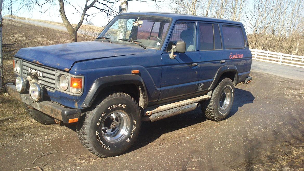Toyota Land Cruiser HJ61 - Den fik lige andre hjul på d. 02/04-13 billede 1