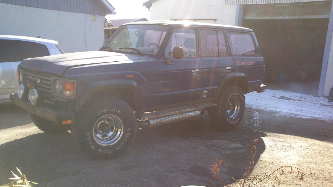 Toyota Land Cruiser HJ61 billede 2