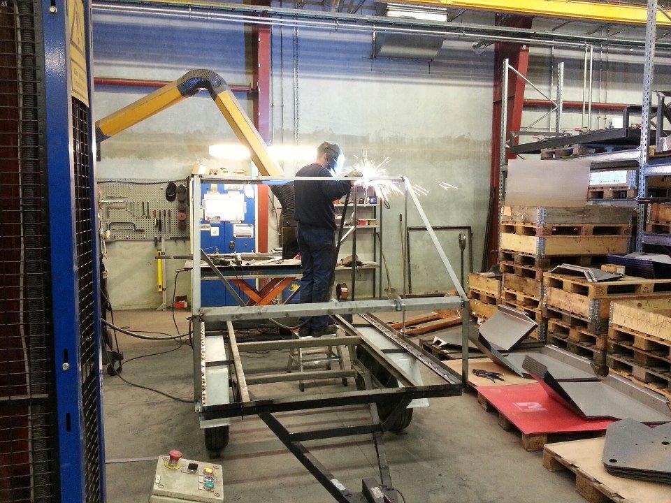 Projekt ''Gokart trailer'' 2013 - Rammen laves.. billede 3
