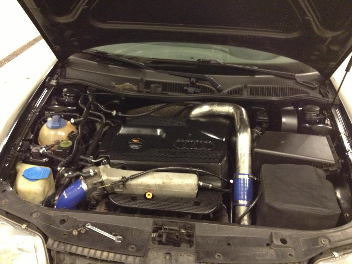 Audi A3 Airrider projekt - fra start til slut!!  - Hjemmelavede tigsvejste rør i motorrummet, lavet i 2,5 tommer rustfri billede 16