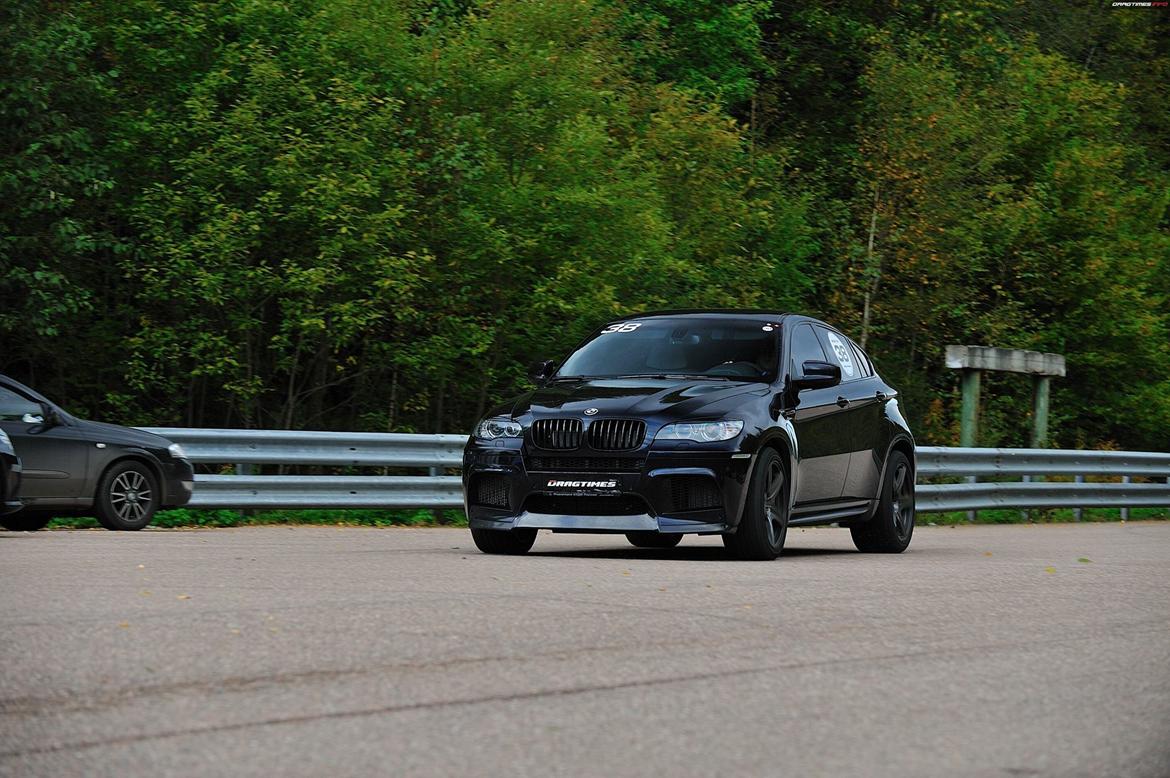 Dragtimesinfo unlim 500+ - Black PP-Performance Stage 3 BMW X6 M will fight in SUV class. 720 hp in action soon on upcoming Unlim 500+ this Sunday! billede 1