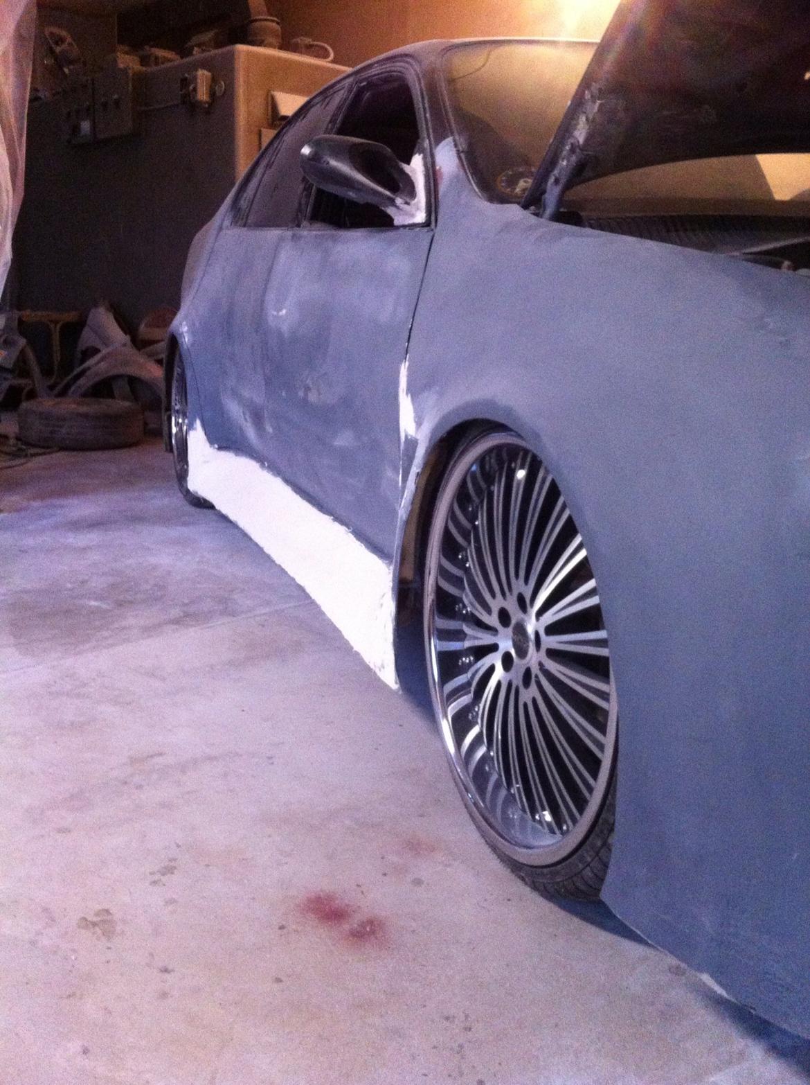 Carina E-xtreme - Havde bygget skærmene til mere, så den kunne godt have gået et par tommer længere ned... Lavere dæmpere for må blive næste indkøb :-) billede 74