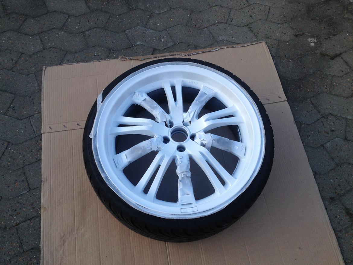 König fælge renoveret - Noget af afdækningen taget af billede 4