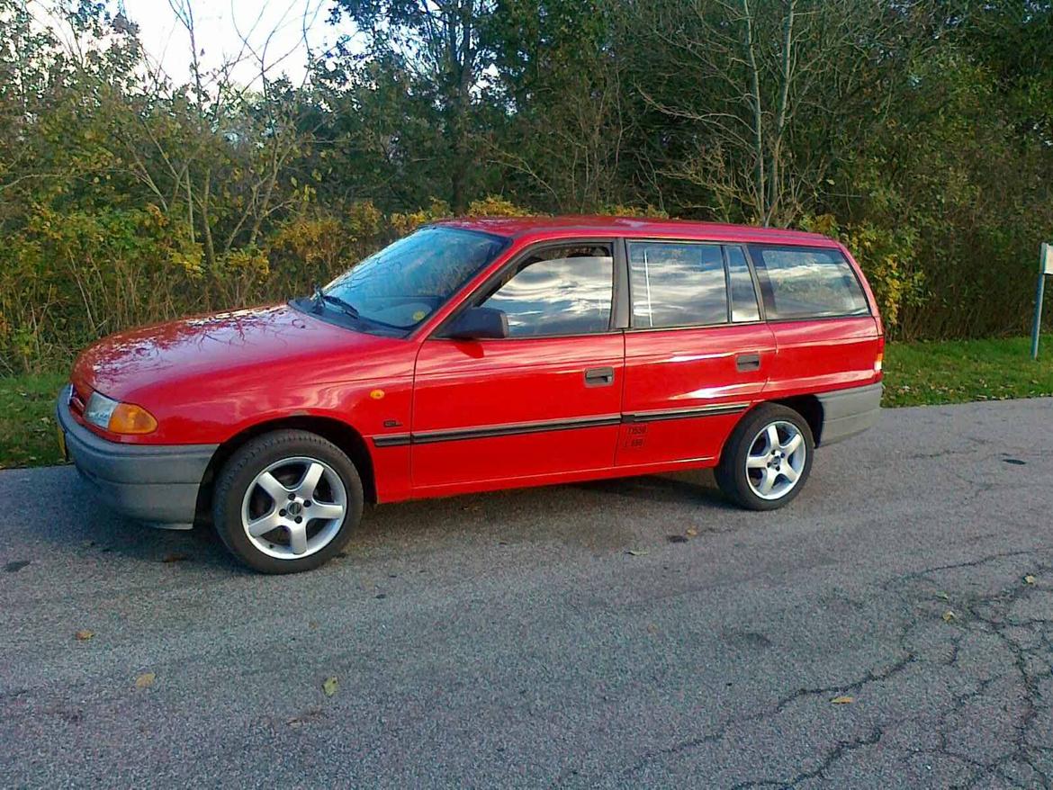Opel Asta 1,6 nz Van. billede 1