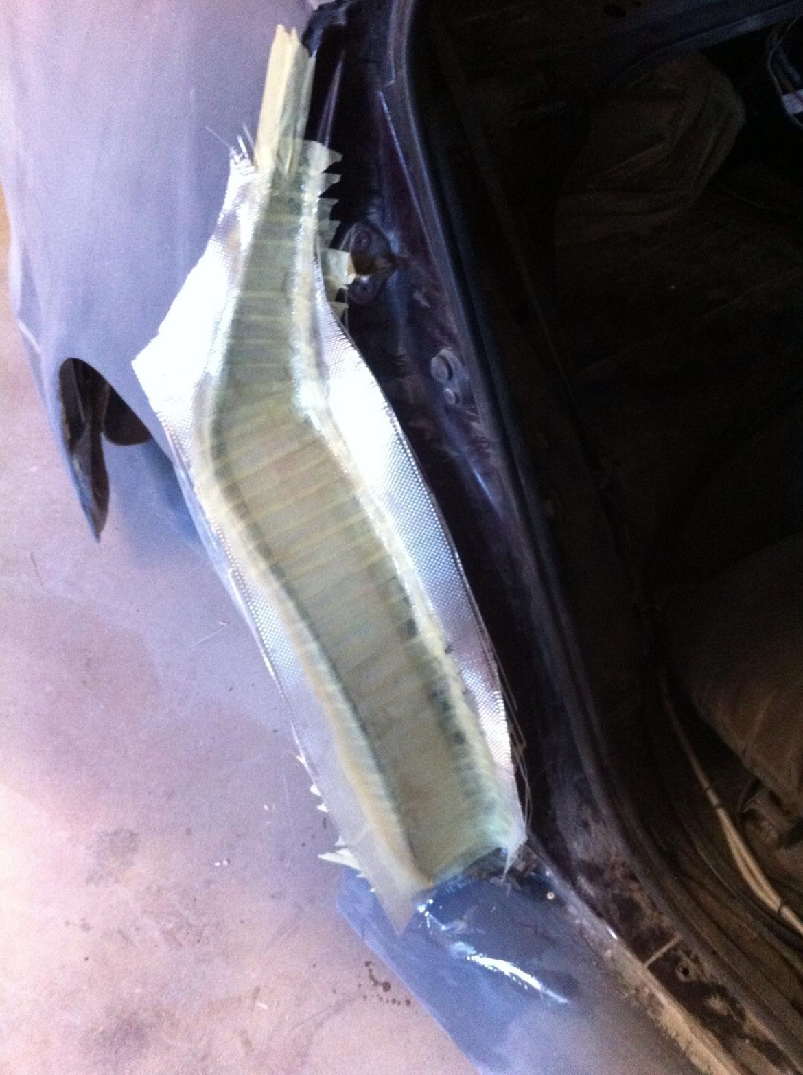 Carina E-xtreme - Ved at støbe afdækning ved bagskærmene. Kan dog ikke sættes fast før der er styr på originalskærmene billede 84