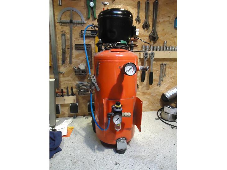 {{currentPhoto.altText}} billede {{currentPhoto.number}}