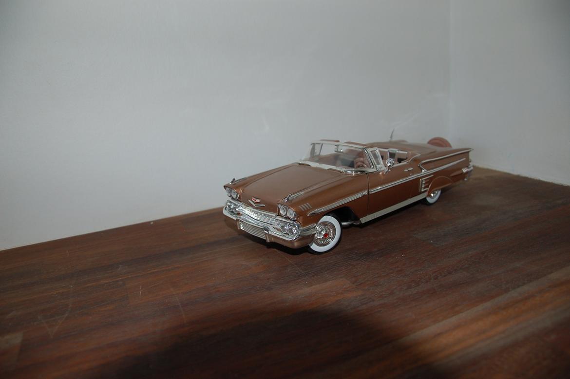 Mine modelbiler 1:18 - Chevrolet Impala 1958 billede 14