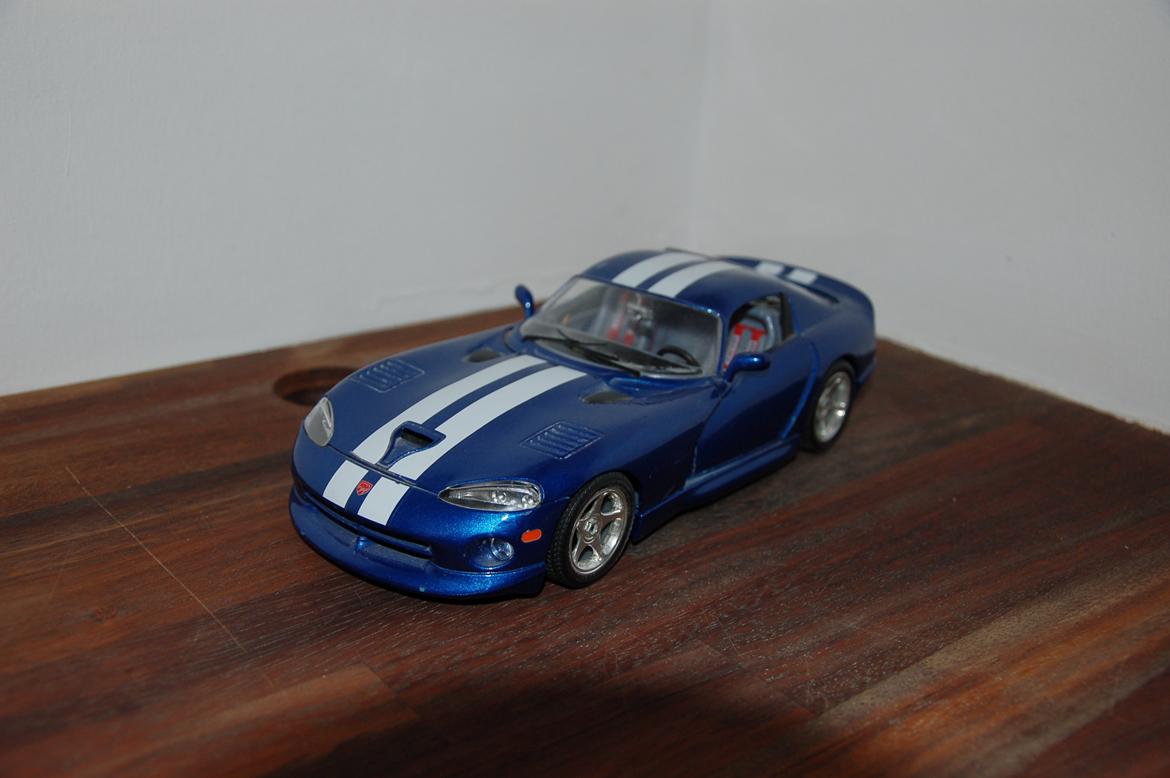 Mine modelbiler 1:18 - Dodge Viper GTS Coupe billede 21