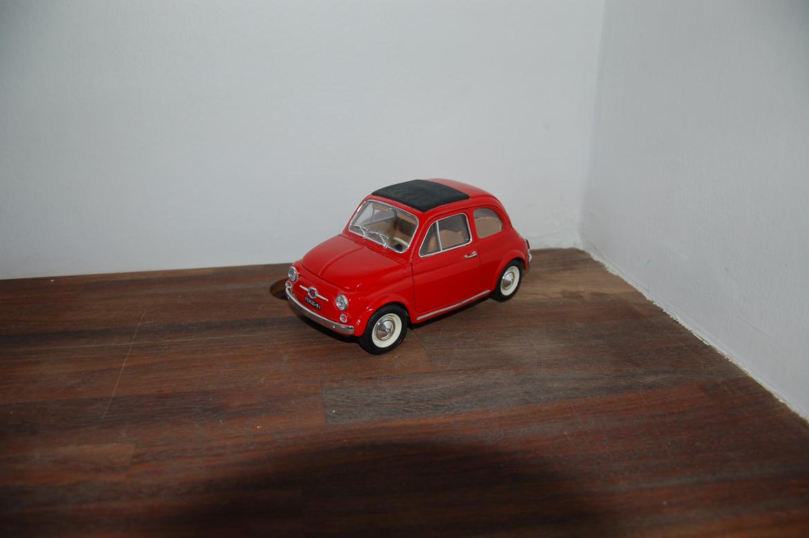 Mine modelbiler 1:18 - Fiat 500 billede 24