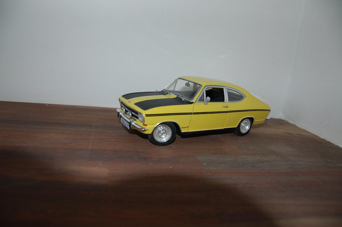 Mine modelbiler 1:18 - Opel Kadett-Olympia Rallye billede 45