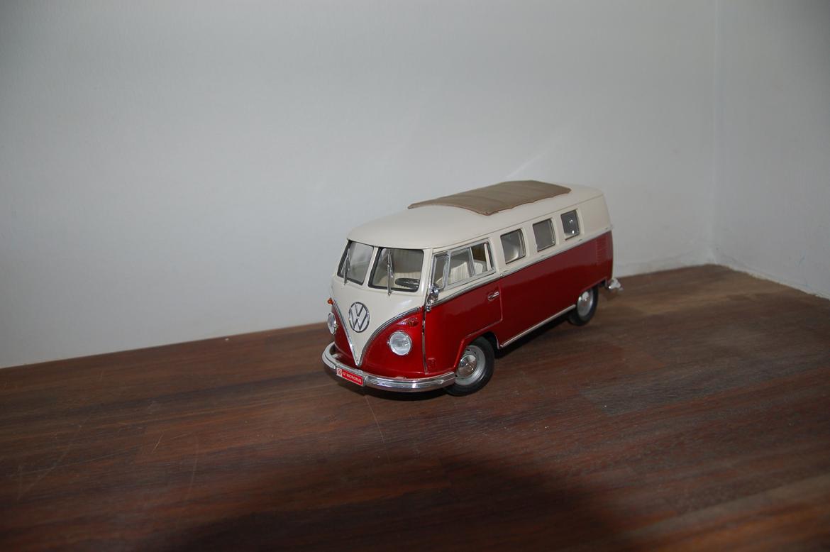 Mine modelbiler 1:18 - Volkswagen Microbus 1962 billede 51