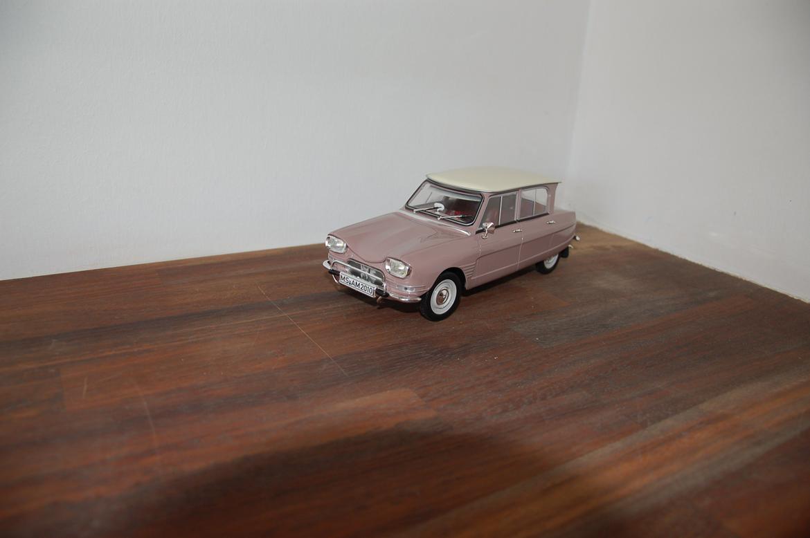 Mine modelbiler 1:18 - Citroën AMI 6 billede 16