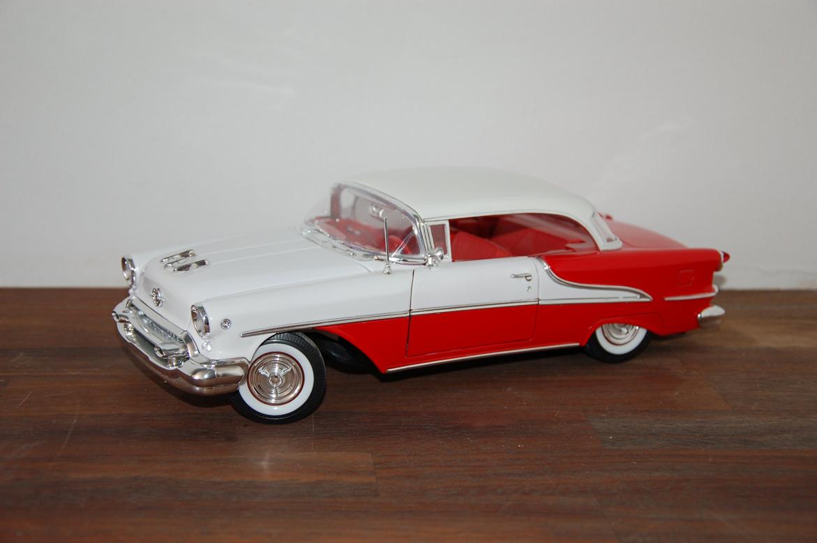 Mine modelbiler 1:18 - Oldsmobile Super 88 1955 billede 43