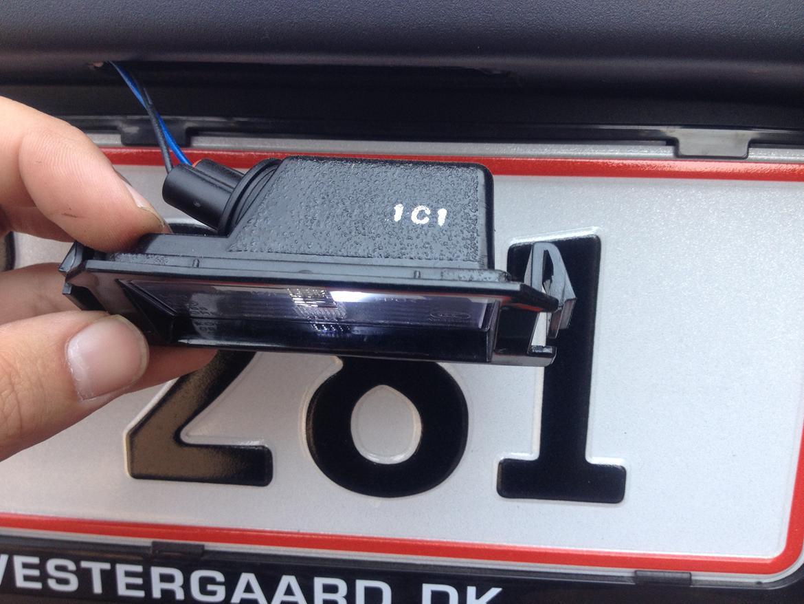 Kia Rio - LED lys montering  - Lygtehuset afmonteret. billede 14