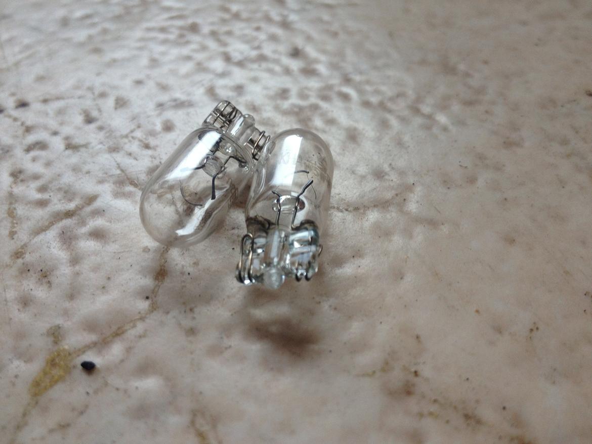 Kia Rio - LED lys montering  - Std. Nr. pladelys pære billede 17