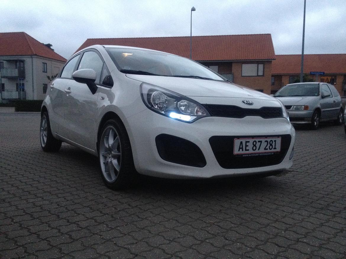 Kia Rio - LED lys montering  billede 1