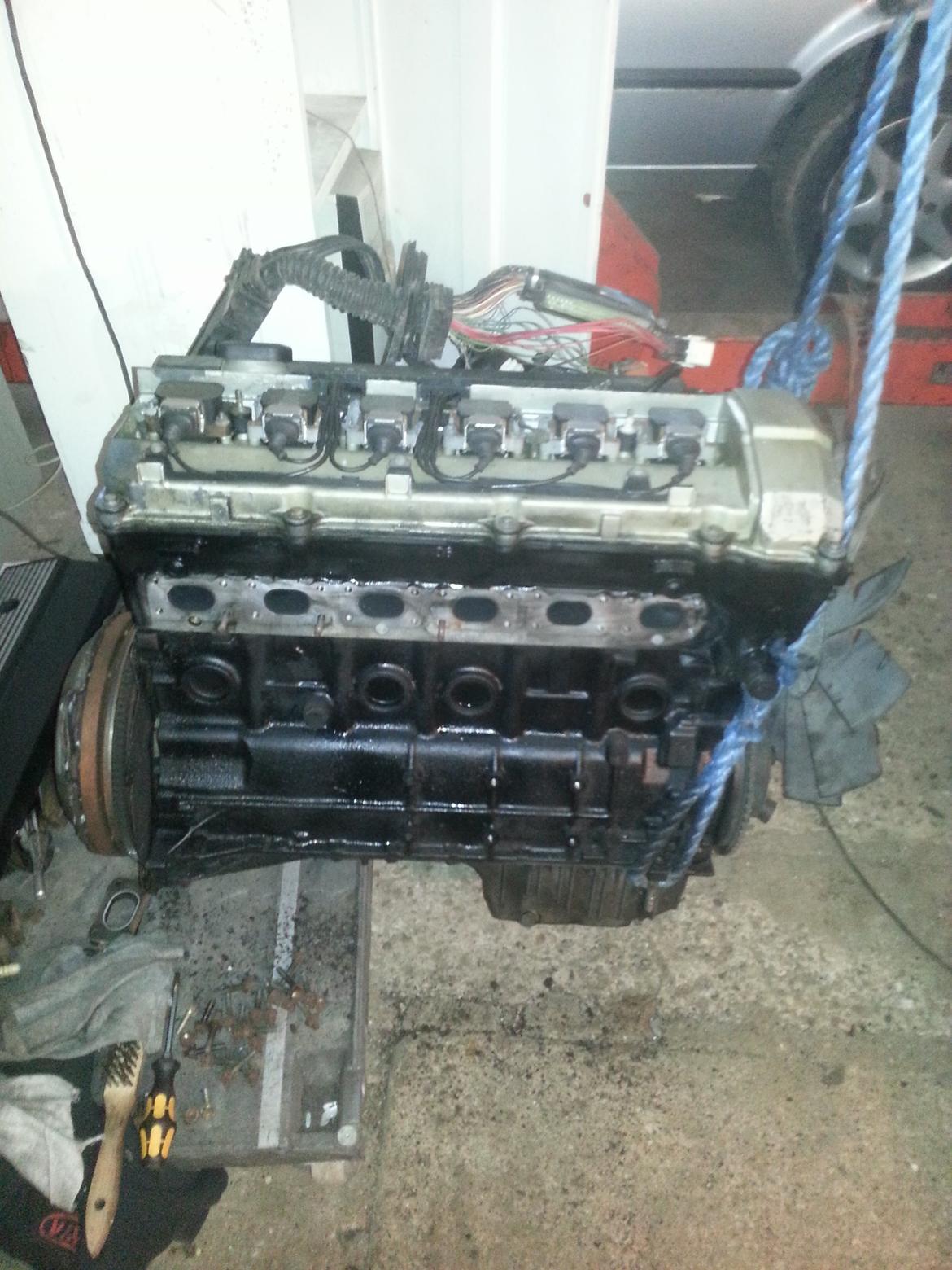 m50 motor i min e30 - m50b25 ved at gøres klar. billede 8