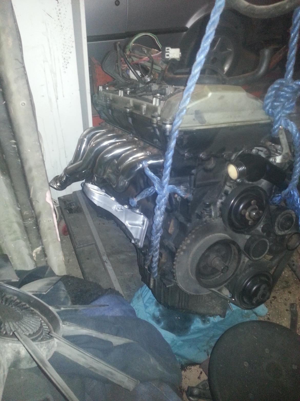 m50 motor i min e30 - motor klar til at blive smidt i ;) billede 10