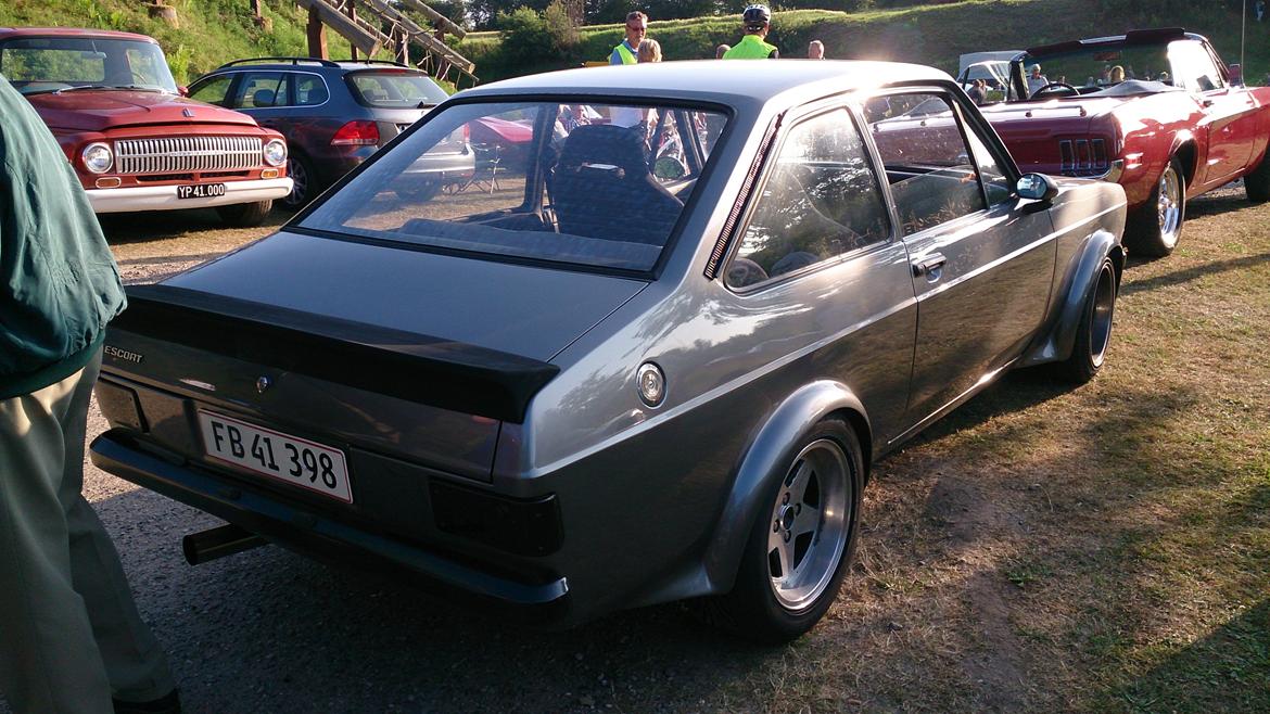 Tørskind Grusgrav - Veterantræf - Ford Escort mk. 2 billede 3