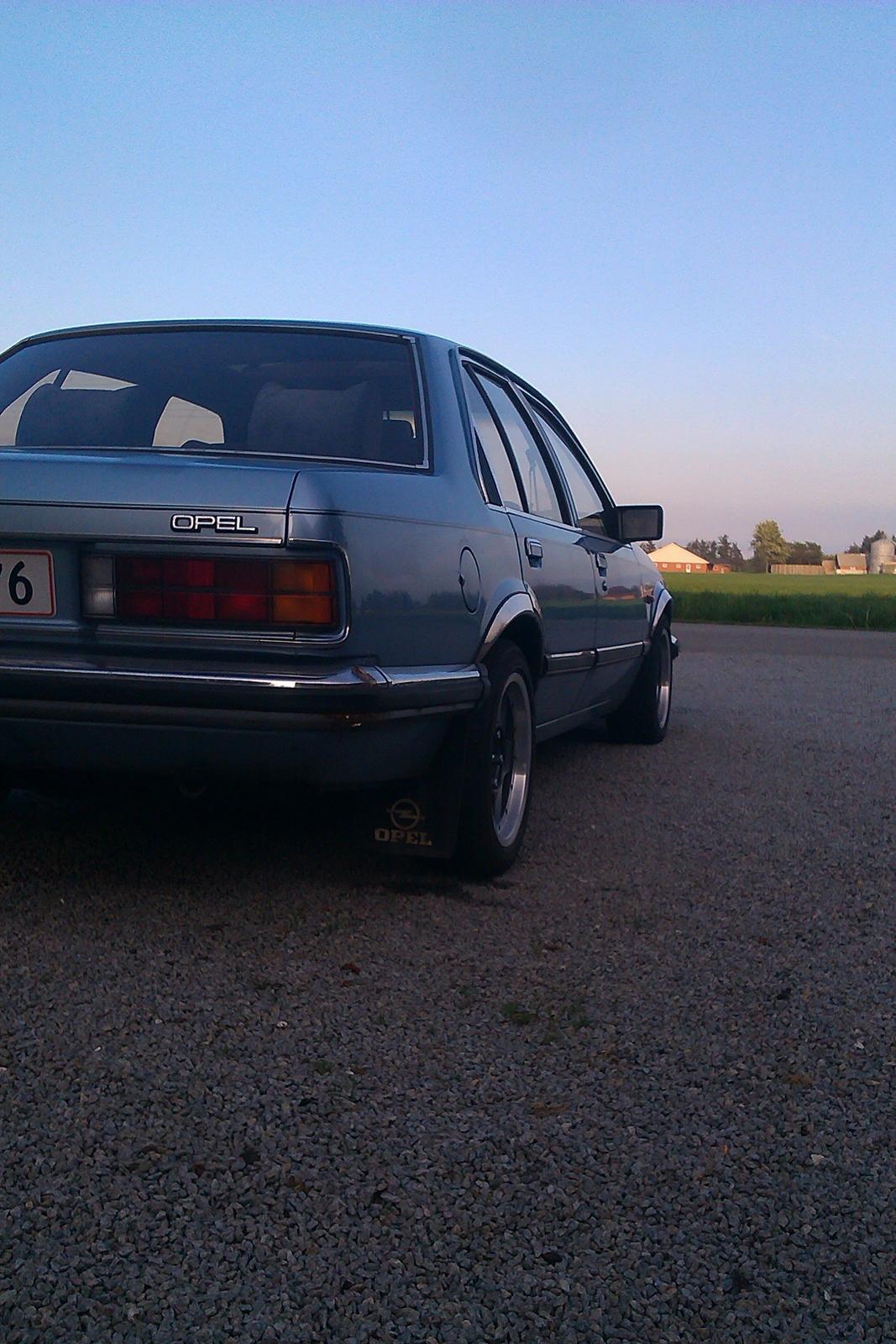 Opel Commodore c billede 4