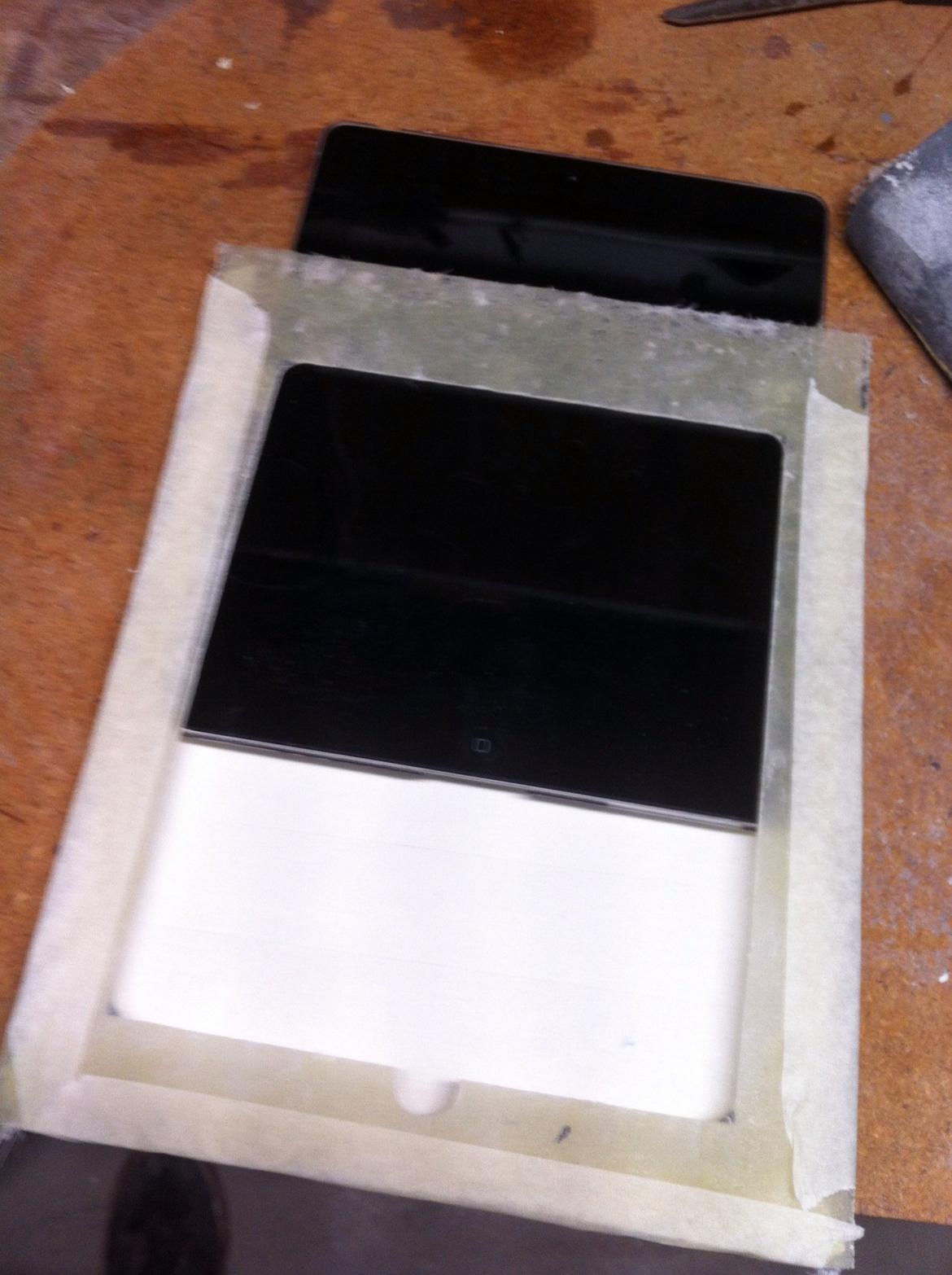 Carina E-xtreme - Passer fint med plads til polstring i bunden for at beskytte Pad'en billede 107