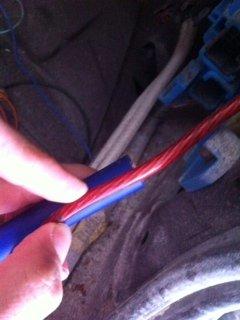 Carina E-xtreme - Man bliver hele tiden klogere. Her et billede af de nye strømkabler sammenlignet med det gamle, som nu er brugt til døråbner billede 122