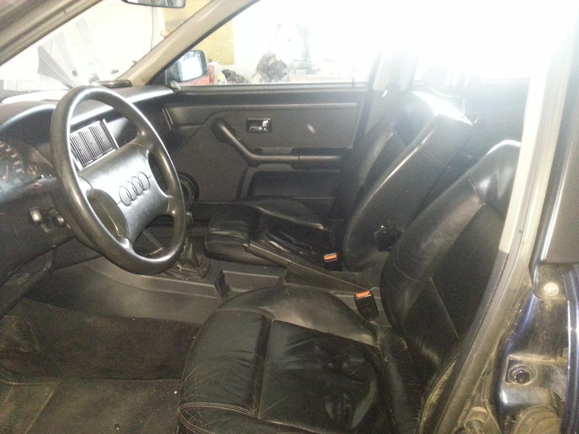 motorskift i min audi 80 - nå ja der kom da lige en læderkabine over i også :) billede 6