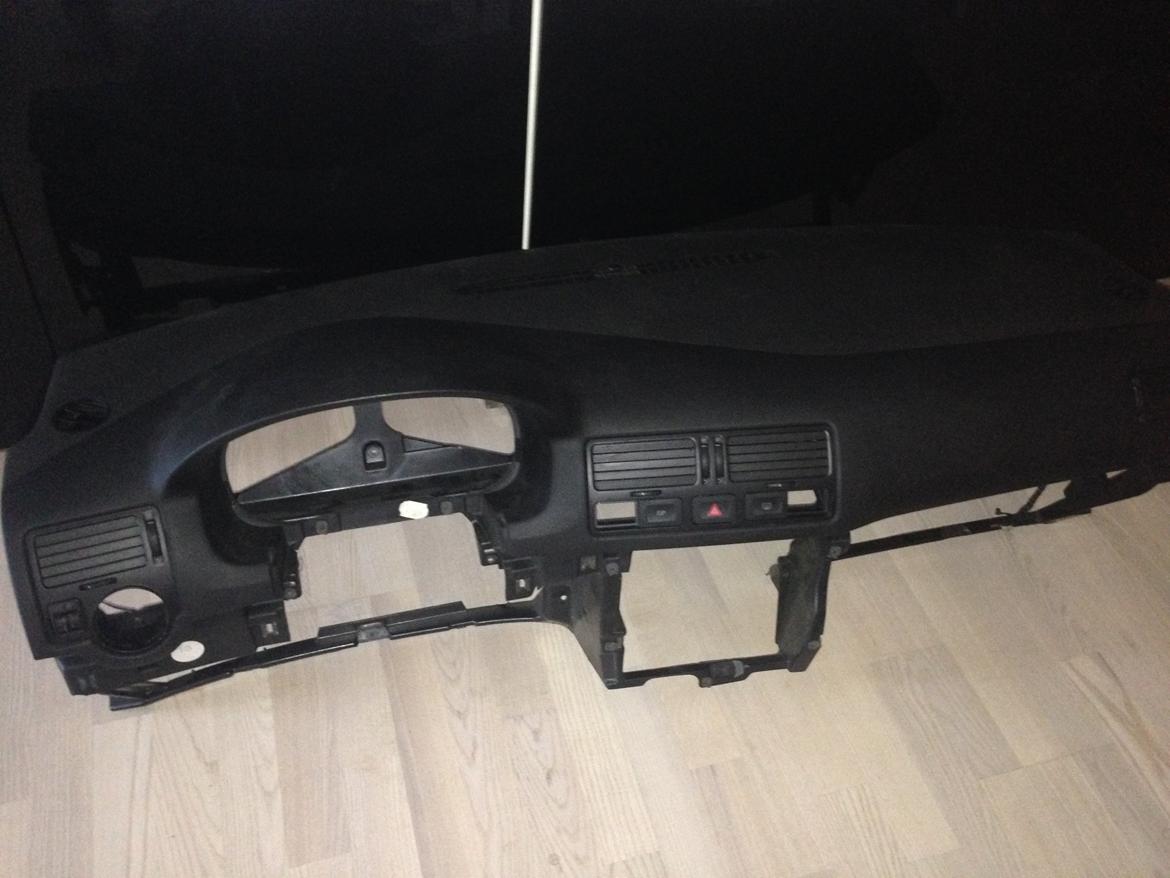 R32 Indstrumentbord billede 2