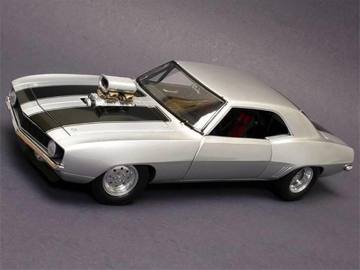 MODEL BILER i størrelse 1:43-1:24 og 1:18  - GMP Diecast....

1969 Drag Camaro str: 1:18

Disse billeder af bilen, er låne billeder. Jeg har nemlig ikke fået model bilen ud fra told endnu, de er som regel altid længe om at finde told priser på mine modelbiler fra Usa, men nu kan i da se, havd jeg får hjem snart... billede 27