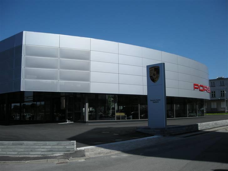 Porsche Center Sjælland + resten af Banevingen billede 3