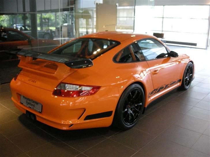 Porsche Center Sjælland + resten af Banevingen billede 14