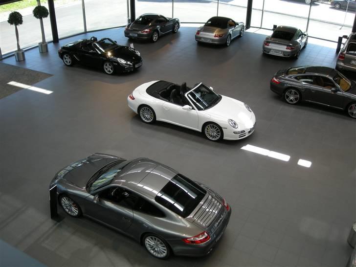 Porsche Center Sjælland + resten af Banevingen billede 16