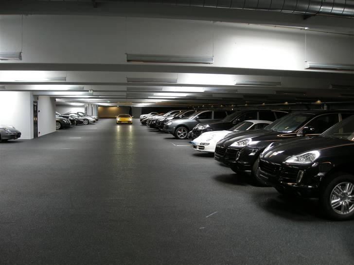 Porsche Center Sjælland + resten af Banevingen billede 25